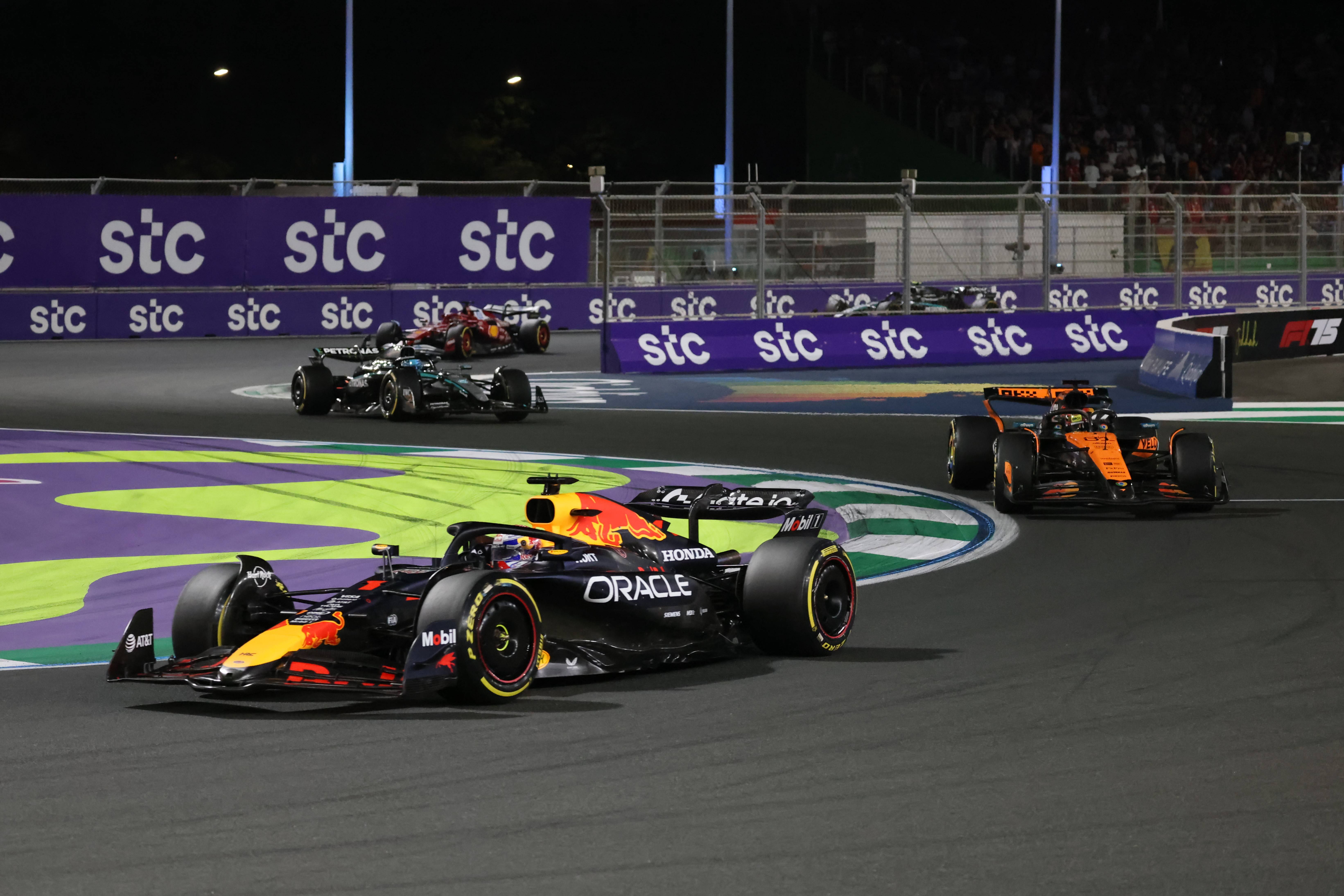 开云体育在线-红牛二队绝杀索伯车队，皮亚斯特里高光表现