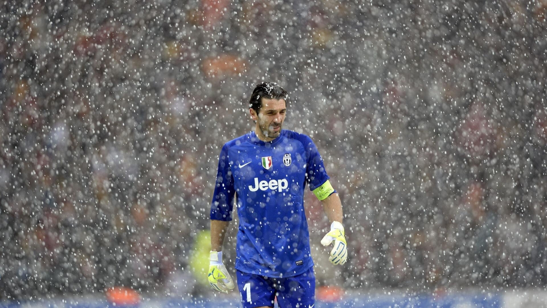 久保建英爆发撕裂防线，罗马节奏掌控扼杀莱比锡红牛